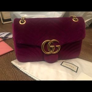 Gucci medium Marmont velvet bag